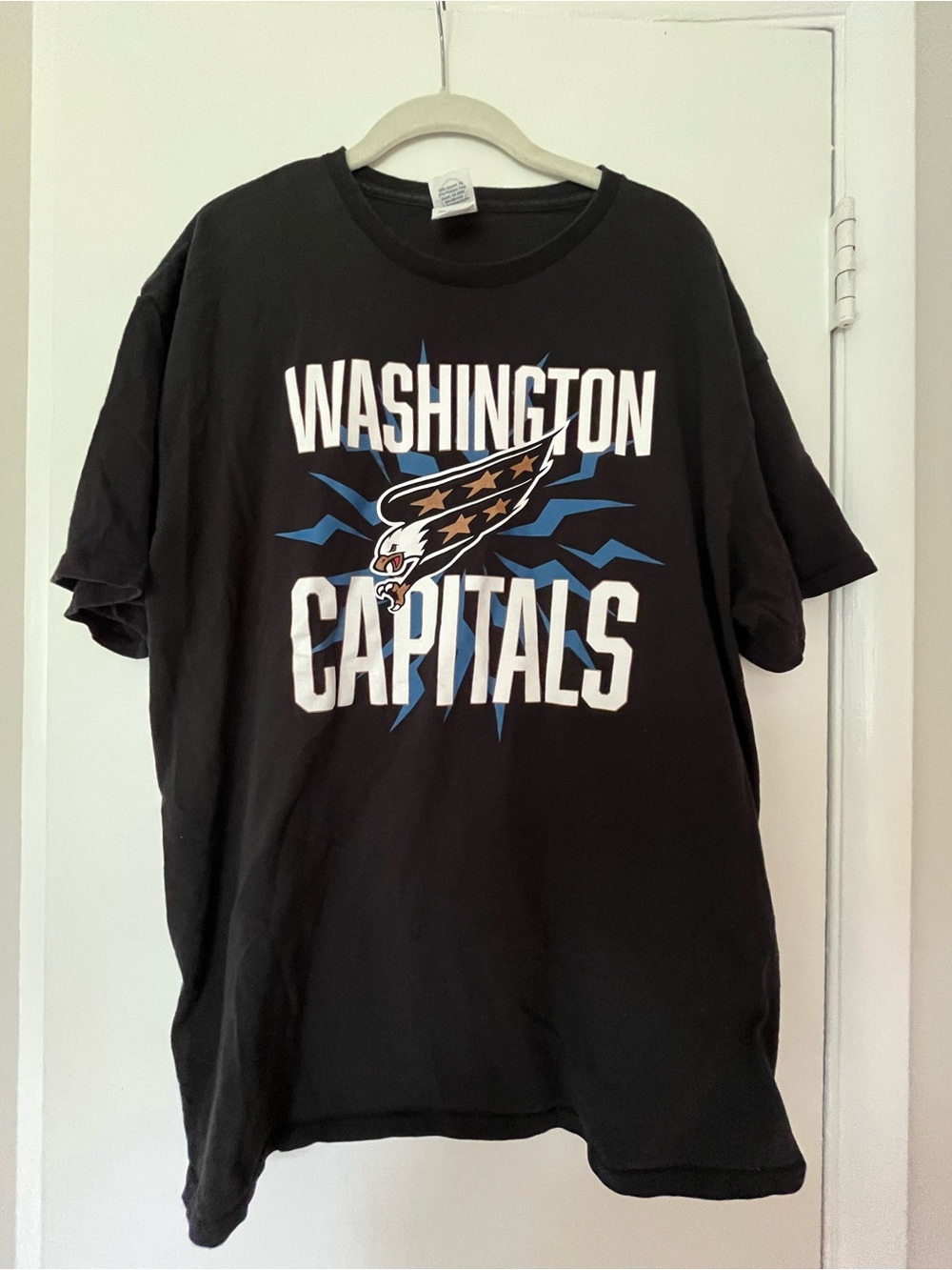 Vintage Washington Capitals Graphic Tee - Black NHL Vintage